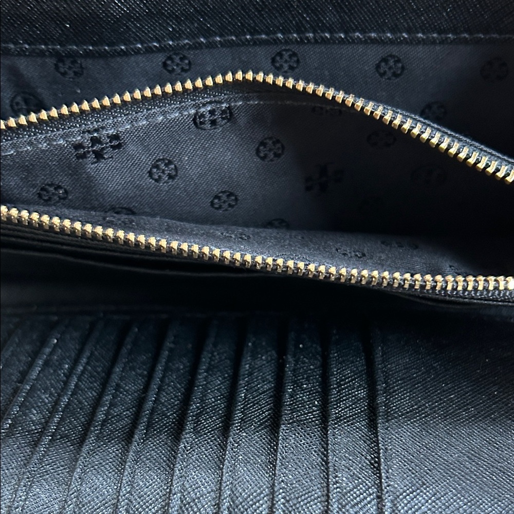 Tory Burch Black Patterned Wallet - image 5